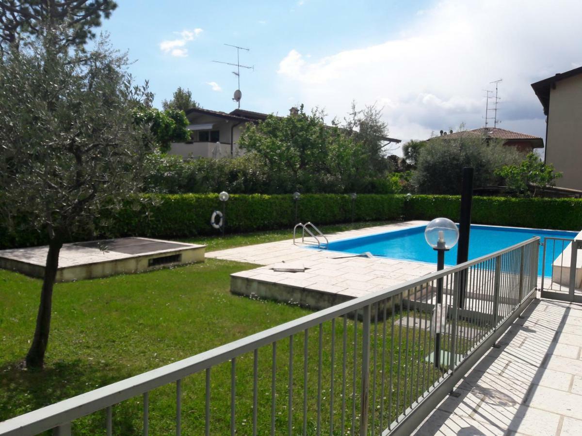 Garda Felice Διαμέρισμα Ντεζεντσάνο ντελ Γκάρντα Εξωτερικό φωτογραφία