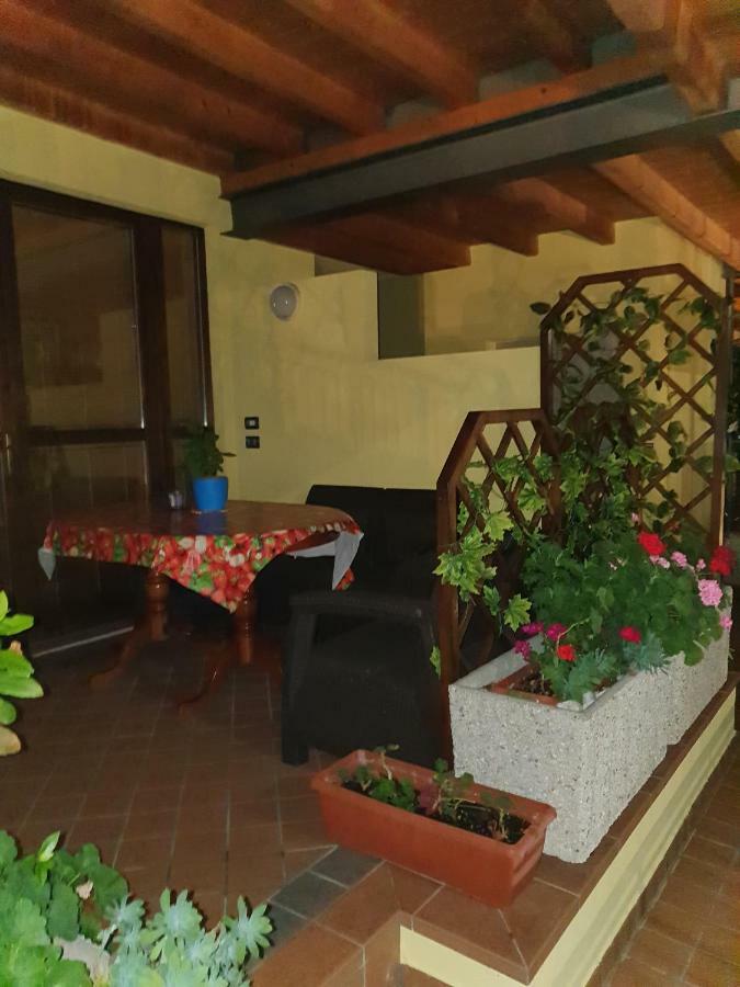 Garda Felice Διαμέρισμα Ντεζεντσάνο ντελ Γκάρντα Εξωτερικό φωτογραφία